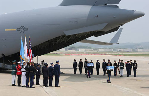 Pyongyang entrega a EEUU los restos de militares caídos en la Guerra de Corea